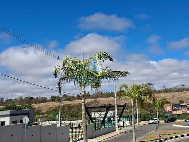 Apartamento 3 quartos e 2 banheiros, para alugar, no bairro Candeias em Vitória da Conquista