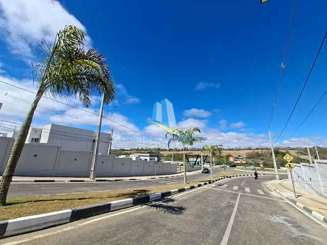 Apartamento 3 quartos e 2 banheiros, para alugar, no bairro Candeias em Vitória da Conquista
