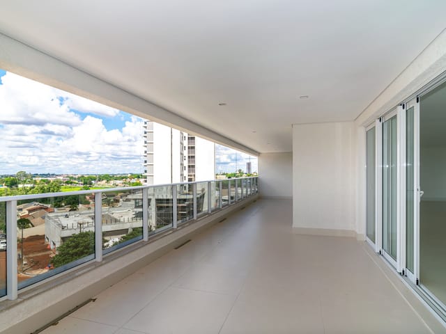 Apartamento 4 quartos e 6 banheiros, à venda, no bairro Bela Suiça em Londrina