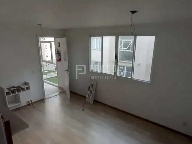 Apartamento 2 quartos e 1 banheiro, à venda, no bairro Areal em Pelotas