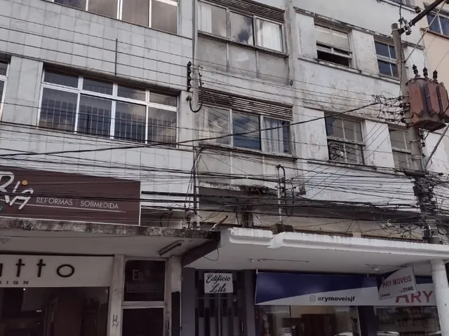 Apartamento com 75m² 3 quartos e 2 banheiros, à venda, no bairro Centro em Juiz de Fora