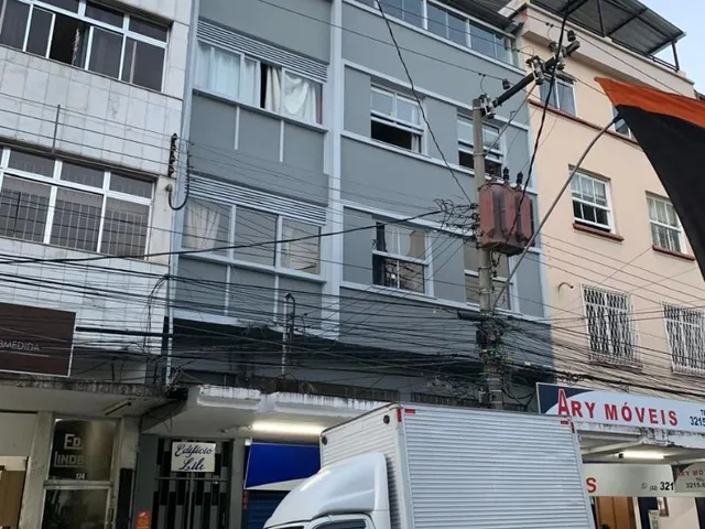Apartamento com 75m² 3 quartos e 2 banheiros, à venda, no bairro Centro em Juiz de Fora