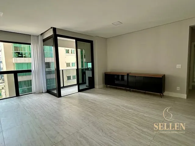 Apartamento 4 quartos e 5 banheiros, à venda, no bairro Pioneiros em Balneário Camboriú