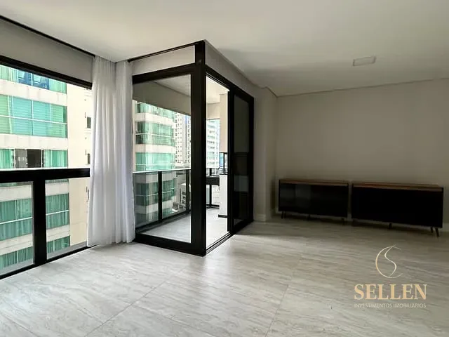 Apartamento 4 quartos e 5 banheiros, à venda, no bairro Pioneiros em Balneário Camboriú