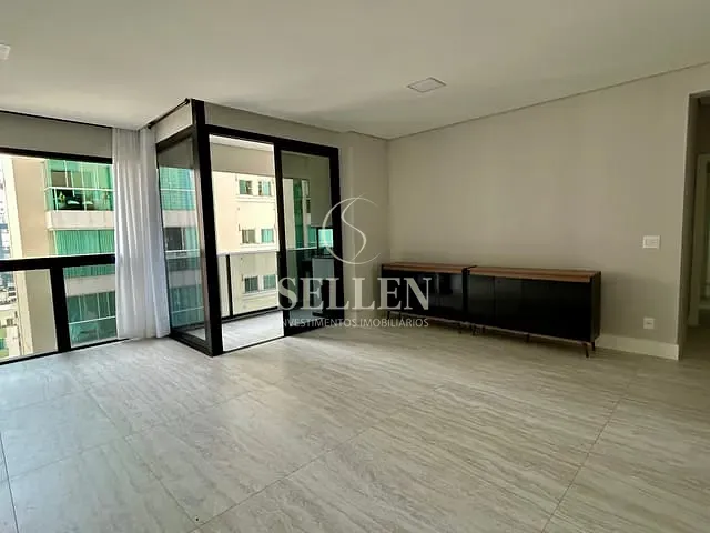 Apartamento 4 quartos e 5 banheiros, à venda, no bairro Pioneiros em Balneário Camboriú