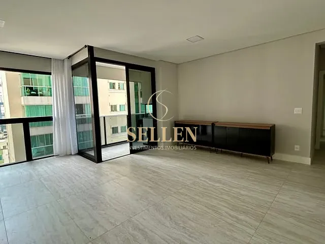 Apartamento 4 quartos e 5 banheiros, à venda, no bairro Pioneiros em Balneário Camboriú