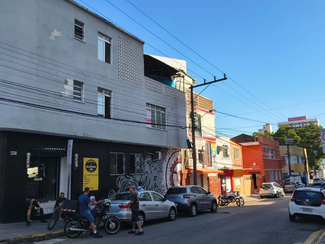 Apartamento 1 quarto e 1 banheiro, para alugar, no bairro Centro em Florianópolis
