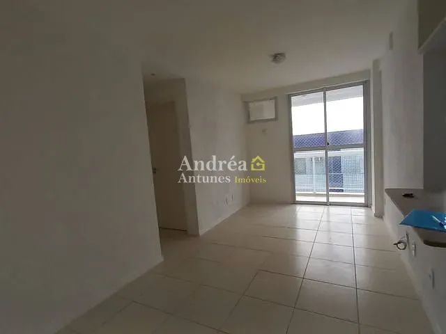 Apartamento 2 quartos e 1 banheiro, à venda, no bairro parque Riviera em Cabo Frio