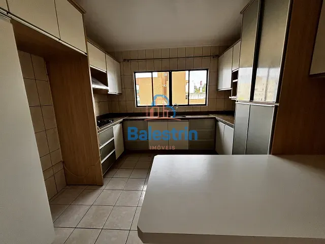 Apartamento com 150m² 3 quartos e 2 banheiros, para alugar, no bairro Centro em Fraiburgo