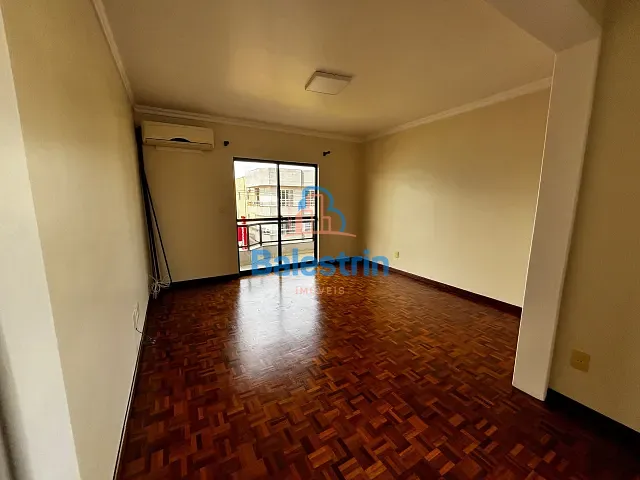 Apartamento com 150m² 3 quartos e 2 banheiros, para alugar, no bairro Centro em Fraiburgo