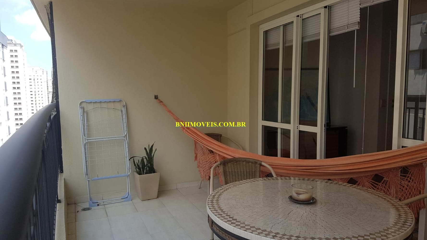 Apartamento para alugar com 3 quartos, 100m² - Foto 2
