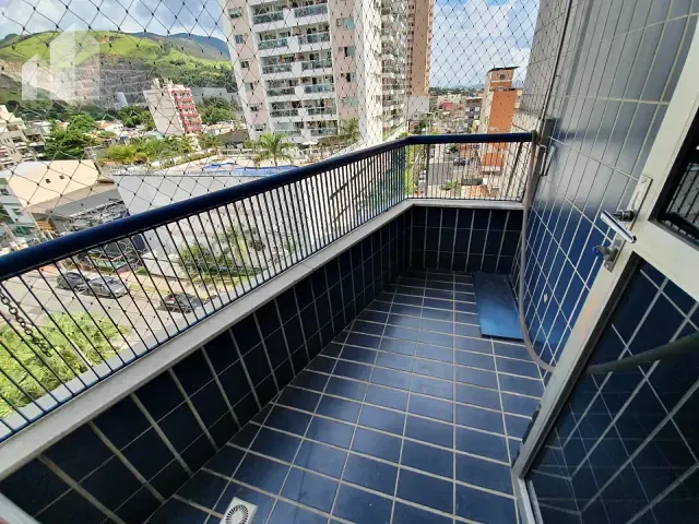 Apartamento com 110m² 3 quartos e 1 banheiro, à venda, no bairro Alvarez em Nova Iguaçu
