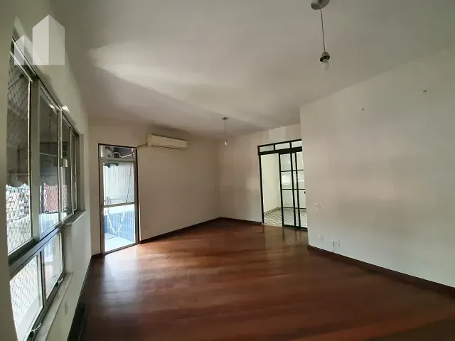 Apartamento com 110m² 3 quartos e 1 banheiro, à venda, no bairro Alvarez em Nova Iguaçu