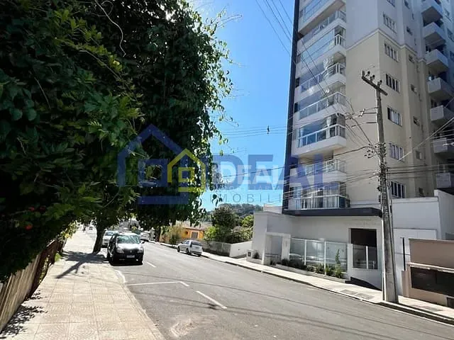 Apartamento com 120m² 3 quartos e 1 banheiro, à venda, no bairro Centro em Concórdia