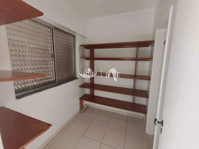 Apartamento com 150m² 3 quartos e 2 banheiros, à venda, no bairro Centro em Londrina
