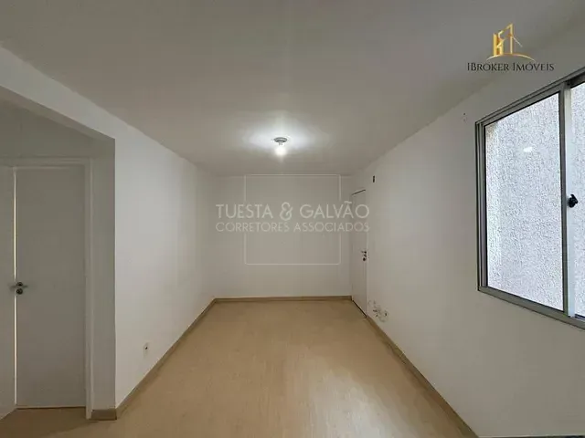 Apartamento com 44m² 2 quartos e 1 banheiro, à venda, no bairro Santa Cândida em Curitiba
