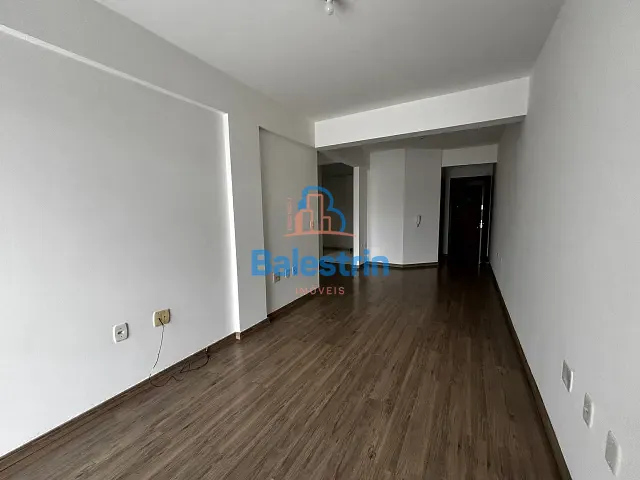 Apartamento 2 quartos e 1 banheiro, para alugar, no bairro Centro em Fraiburgo