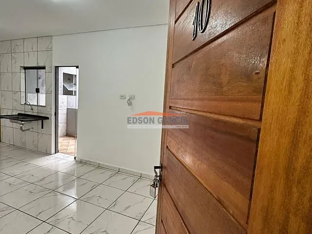 Apartamento 2 quartos e 1 banheiro, para alugar, no bairro Parque São Bento em Sorocaba