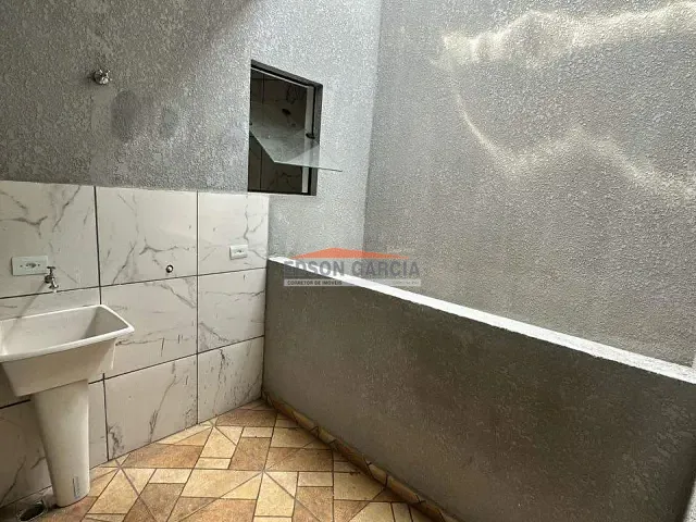 Apartamento 2 quartos e 1 banheiro, para alugar, no bairro Parque São Bento em Sorocaba