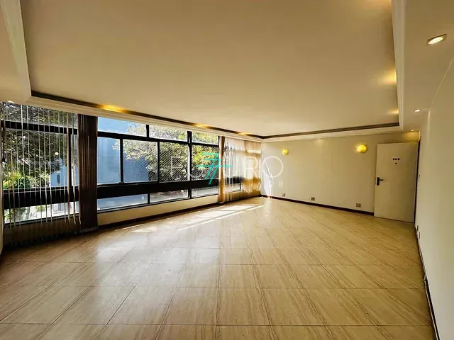 Apartamento 3 quartos e 2 banheiros, para alugar, no bairro Asa Sul em Brasília