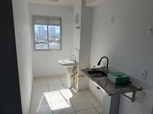 Apartamento com 36m² 2 quartos e 1 banheiro, para alugar, no bairro Vila das Bandeiras em Guarulhos