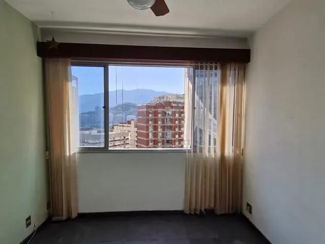 Apartamento 2 quartos e 2 banheiros, à venda, no bairro Lagoa em Rio de Janeiro