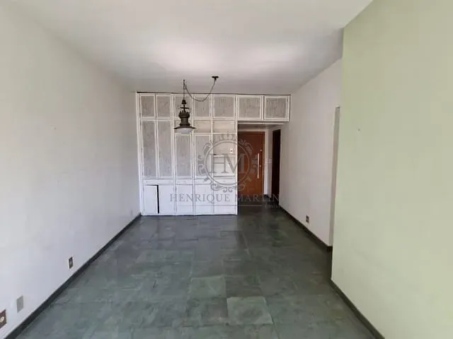 Apartamento 2 quartos e 2 banheiros, à venda, no bairro Lagoa em Rio de Janeiro