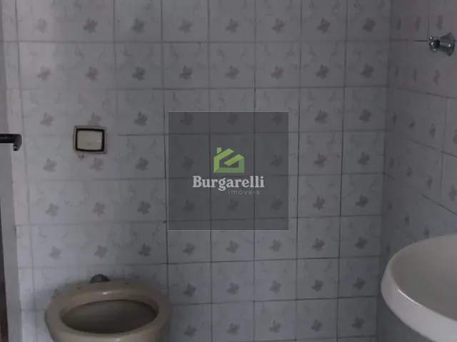 Apartamento 2 quartos e 1 banheiro, para alugar, no bairro Centro em Lavras