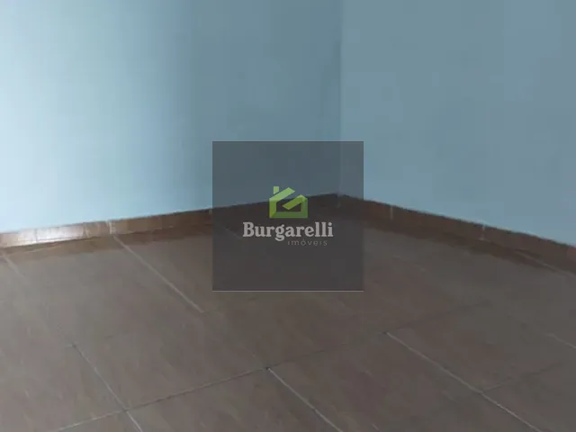 Apartamento 2 quartos e 1 banheiro, para alugar, no bairro Centro em Lavras