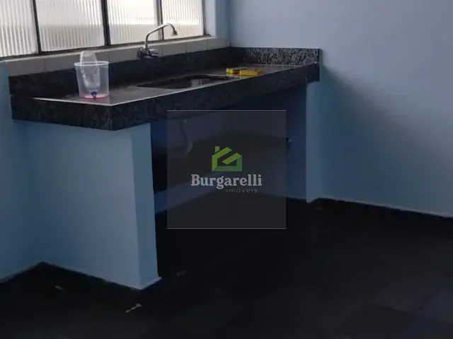 Apartamento 2 quartos e 1 banheiro, para alugar, no bairro Centro em Lavras