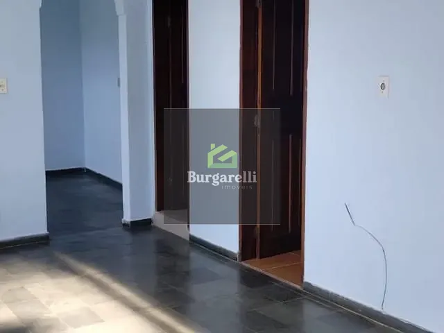 Apartamento 2 quartos e 1 banheiro, para alugar, no bairro Centro em Lavras