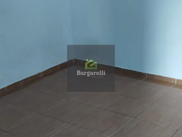 Apartamento 2 quartos e 1 banheiro, para alugar, no bairro Centro em Lavras