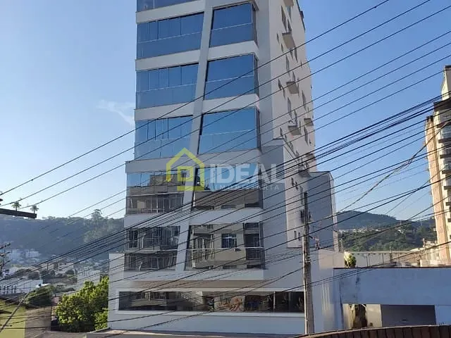 Apartamento 3 quartos e 2 banheiros, à venda, no bairro Centro em Concórdia