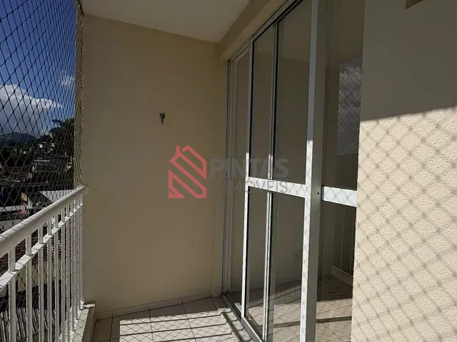 Apartamento 2 quartos e 1 banheiro, para alugar, no bairro Barreto em Niterói