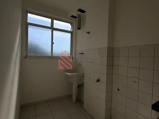 Apartamento 2 quartos e 1 banheiro, para alugar, no bairro Barreto em Niterói