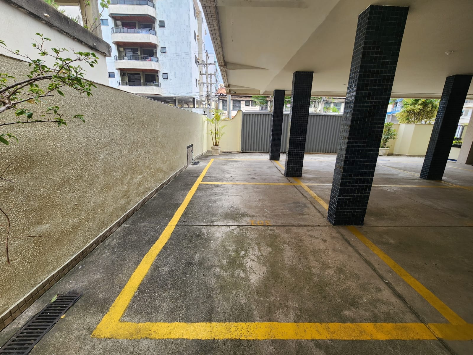Apartamento para alugar com 3 quartos, 150m² - Foto 4