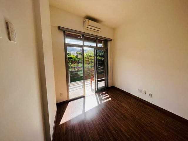 Foto do Apartamento - Cosme Velho, 3 Quartos, 1 Suíte, Varanda, Vista Cristo e Natureza, Portaria 24Hs, Dependência, 2 Vagas, Conforto e Lazer, Piscina, Sauna e Academia, Charmoso | Rio Lar Imóveis