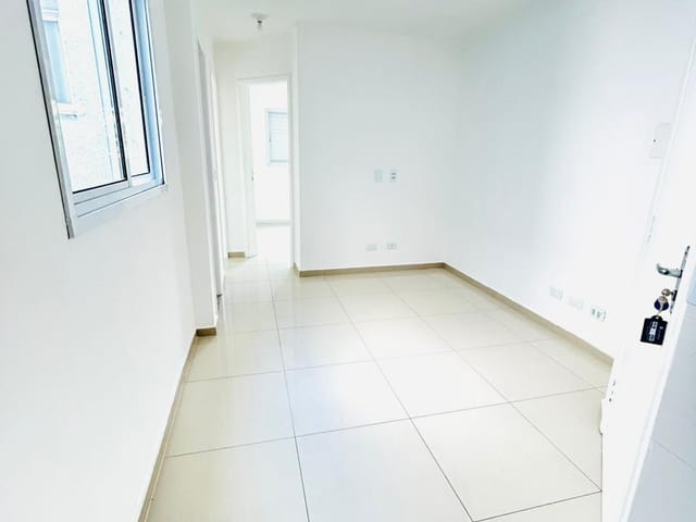 Apartamento 2 quartos e 1 banheiro, à venda, no bairro Parque das Nações em Santo André