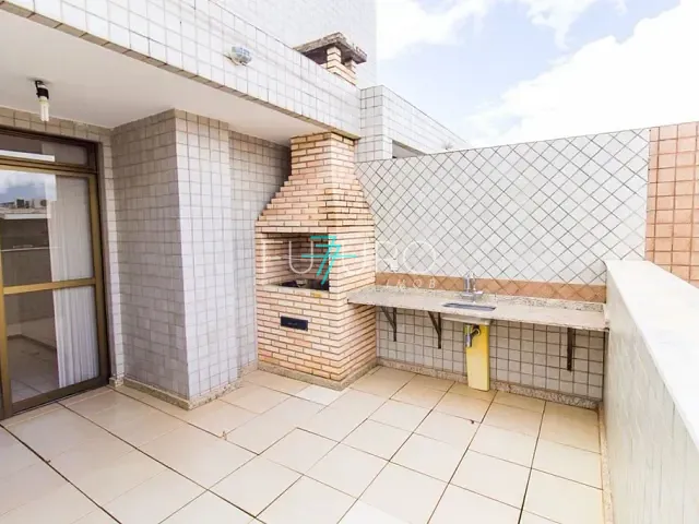 Apartamento 2 quartos e 2 banheiros, à venda, no bairro Asa Norte em Brasília