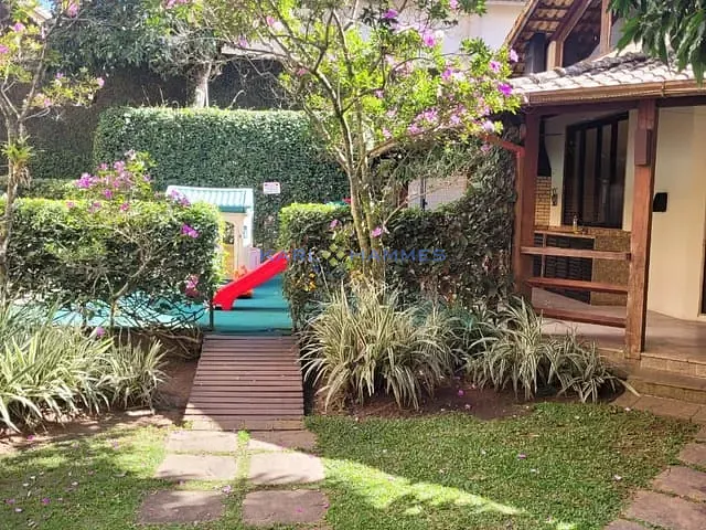 Apartamento com 130m² 3 quartos e 2 banheiros, à venda, no bairro Retiro em Petrópolis