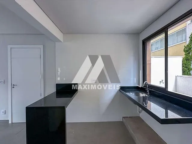 Apartamento 2 quartos e 2 banheiros, à venda, no bairro Santo Antônio em Belo Horizonte