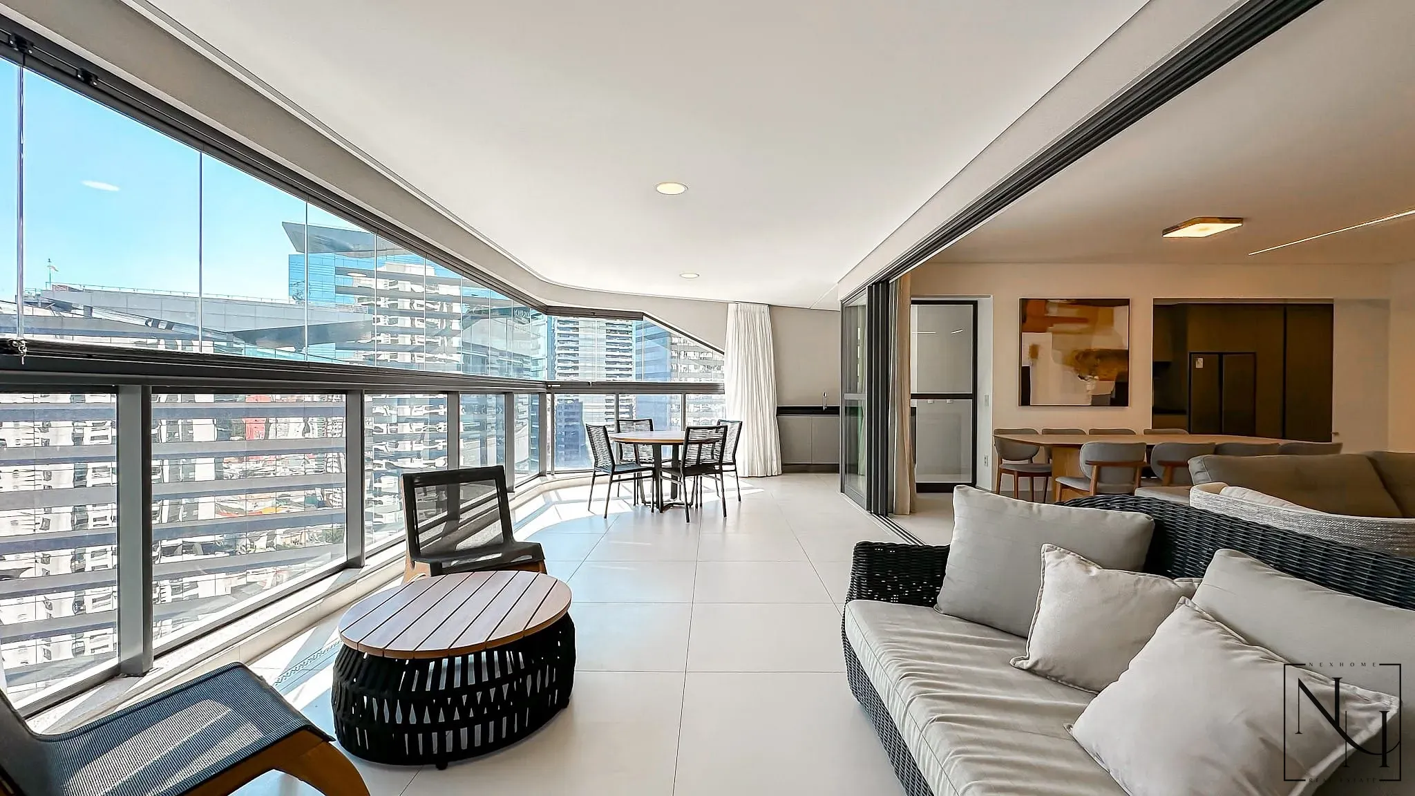 Apartamento, 3 quartos, 196 m² - Foto 1