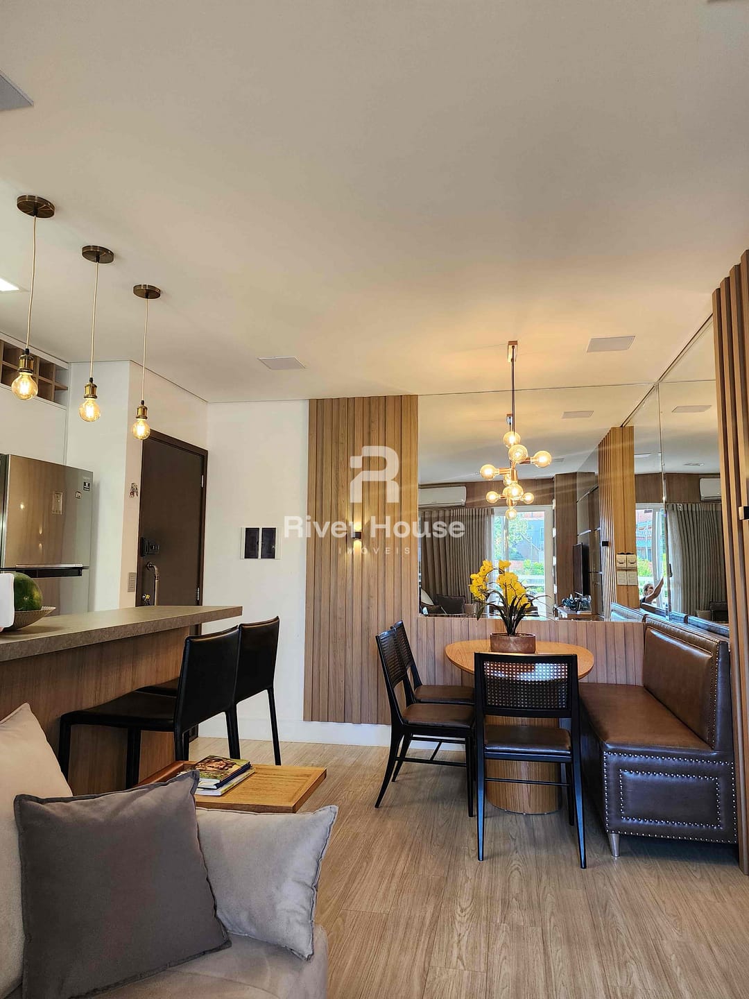 Apartamento à venda com 2 quartos, 65m² - Foto 3