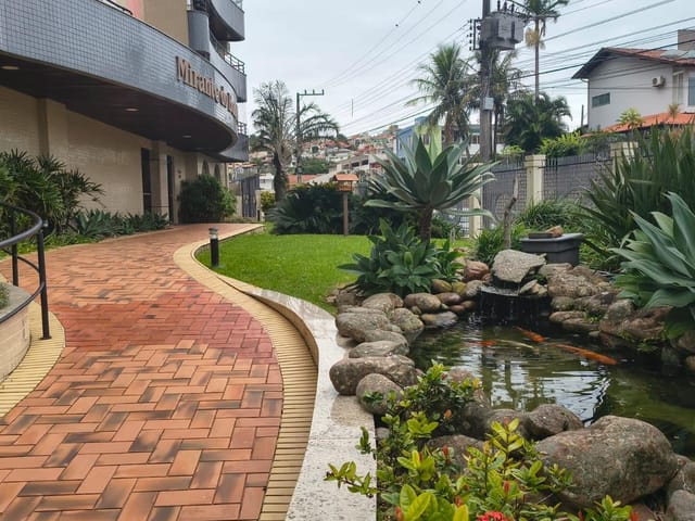 Apartamento 3 quartos e 2 banheiros, para alugar, no bairro Bom Abrigo em Florianópolis