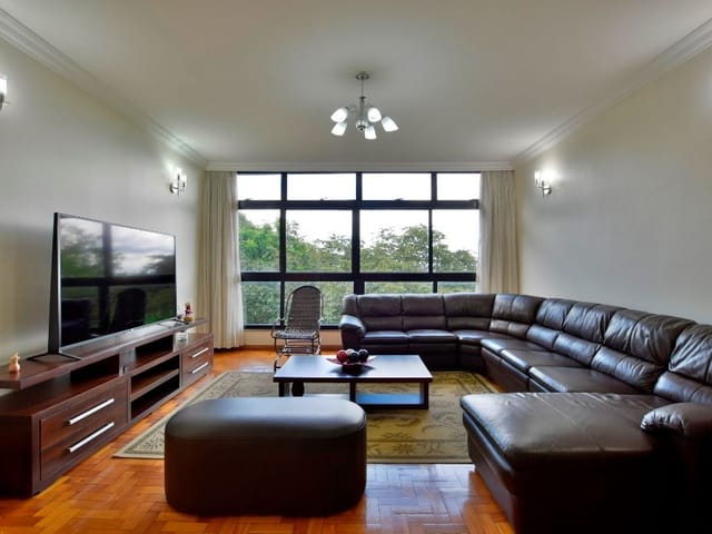 Foto do Apartamento - SQS 108 - 3 Quartos sendo 1 Suíte, Vazado, Andar Alto - Asa Sul/DF | ALPHA BRASILIA A IMÓVEIS LTDA.