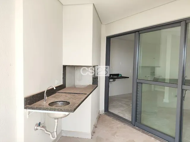 Apartamento com 137m² 3 quartos e 2 banheiros, à venda, no bairro Centro em Londrina