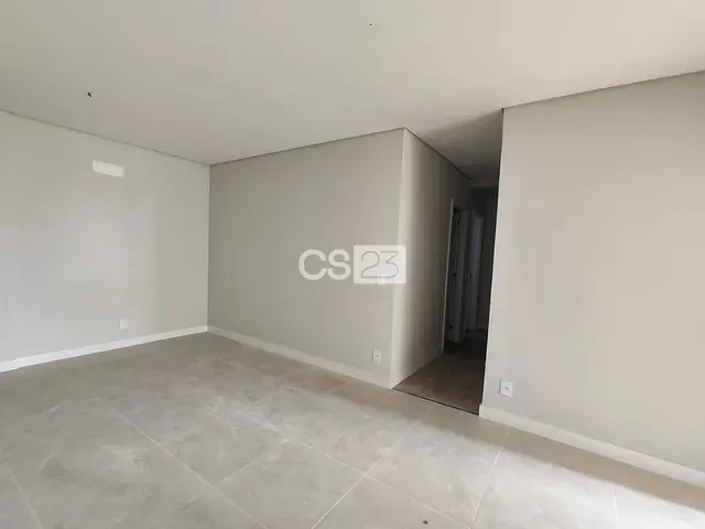 Apartamento com 137m² 3 quartos e 2 banheiros, à venda, no bairro Centro em Londrina