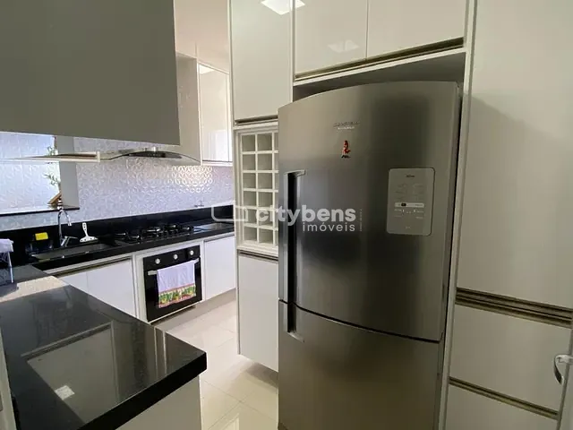 Apartamento 3 quartos e 2 banheiros, à venda, no bairro Concórdia II em Araçatuba