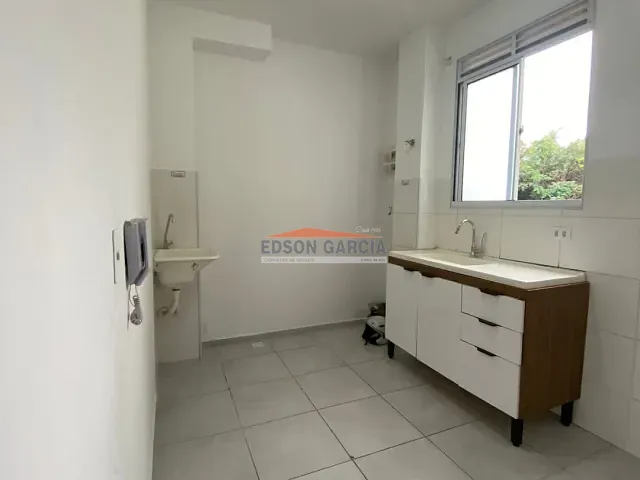 Apartamento 2 quartos e 1 banheiro, para alugar, no bairro Caguassu em Sorocaba