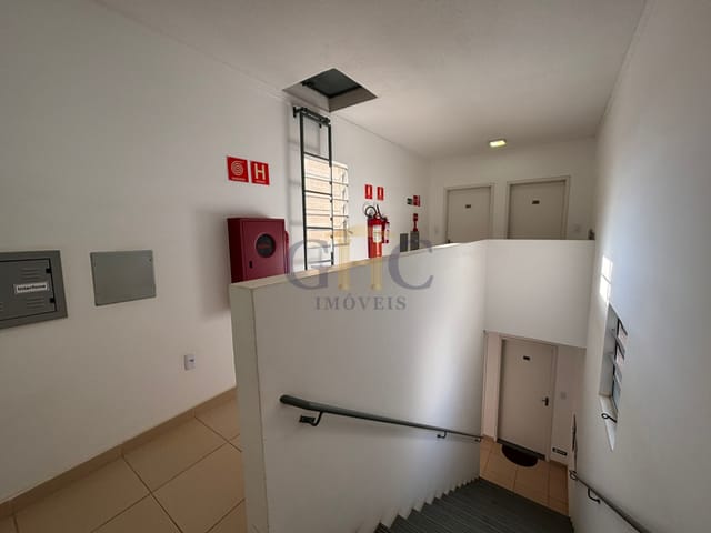 Apartamento com 43m² 2 quartos e 1 banheiro, para alugar, no bairro Vila Santa Isabel em Salto de Pirapora